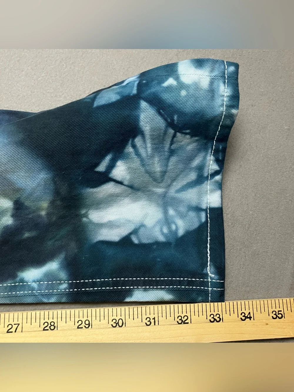 Levis 541 Athletic Taper Jeans Men’s Size 32x34 Tie Dye Navy Blue Multicolor. In